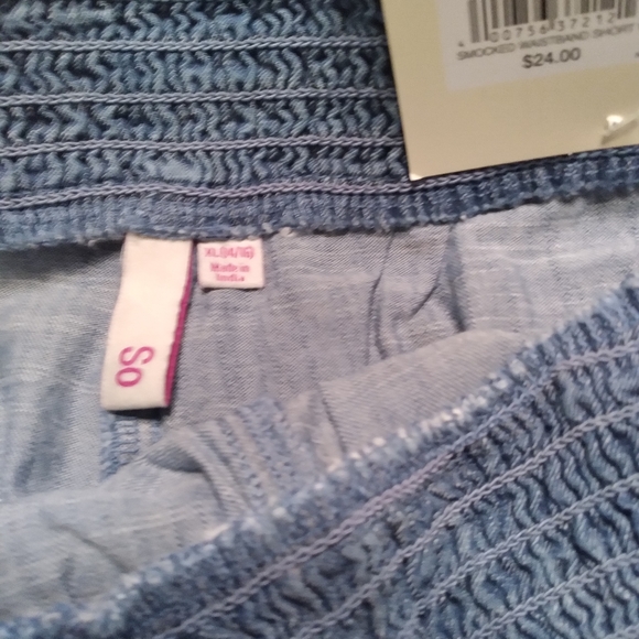 Women's shorts - Picture 4 of 4